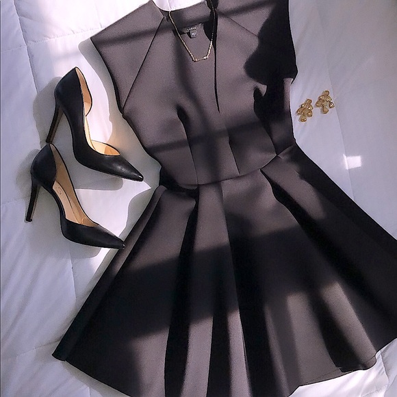 Guess Dresses & Skirts - Guess Black Dress